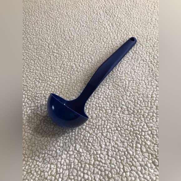Tupperware Blue Serving Ladle Large Soup Stew Chili Sauce Spoon 13” Length - Picture 10 of 14